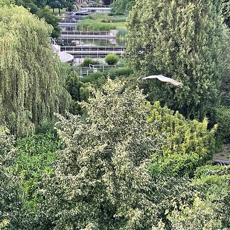 Luxury 2 Bedroom Apartment- Lake View - Free Parking - Wembley Stadium 5Km London Ngoại thất bức ảnh